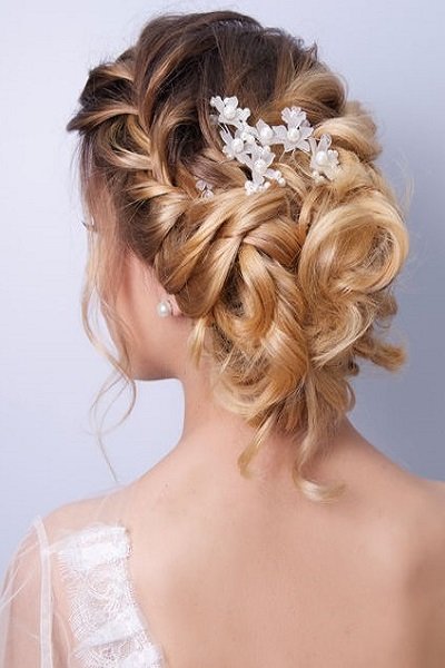 WEDDING HAIR IDEAS AT ZAPPAS SALONS IN BERKSHIRE AND HAMPSHIRE