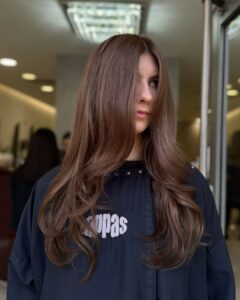 luxury brunettes in Wokingham