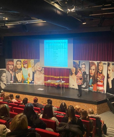 group-training-at-zappas-hairdressing-academy